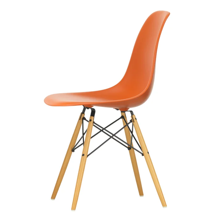Vitra - Eames Plastic Bijzetstoel DSW RE, geelachtig esdoorn / roest oranje