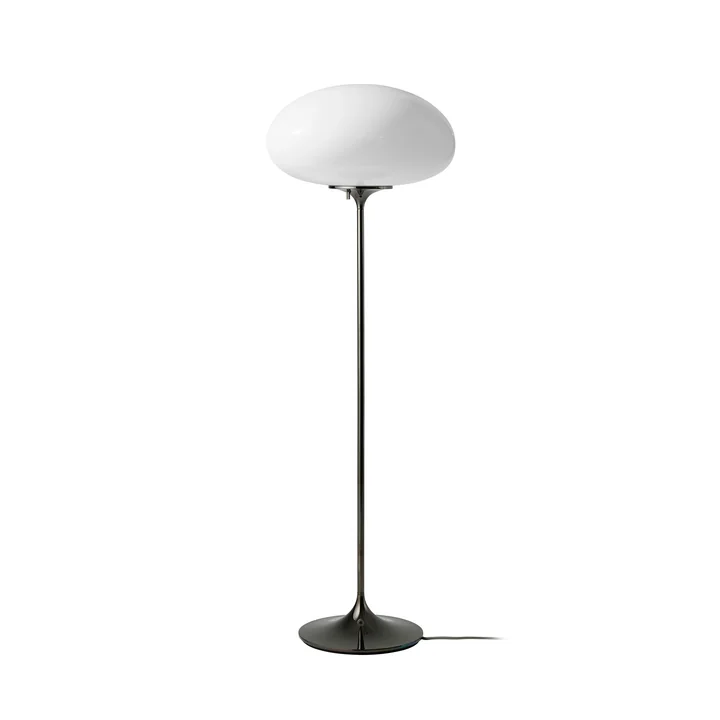 Gubi - Stemlite Vloerlamp H 110 cm, chroom zwart / opaal