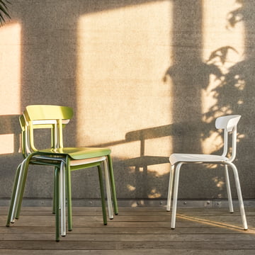 Alu Mito Outdoor Chair van Conmoto - gestapeld