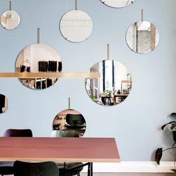 Wandspiegel van Moebe in messing