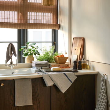 Comet theedoek 50 x 80 cm, walnoot van Georg Jensen Damask.