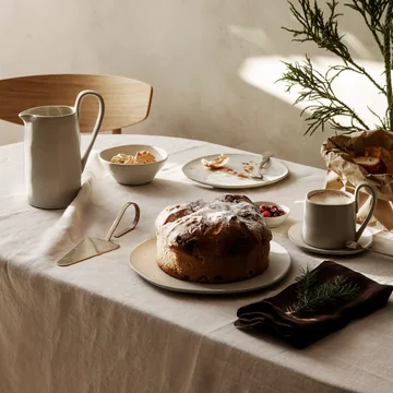 De Flow collectie van Ferm Living in gebroken wit.