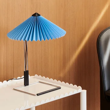 Matin LED tafellamp S, helder blauw / spiegel by HAY