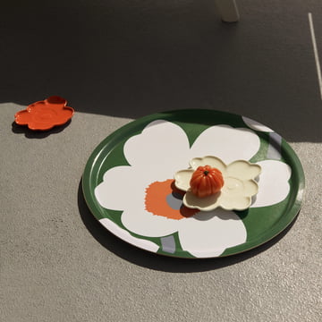 Unikko dienblad, groen / wit / oranje by Marimekko