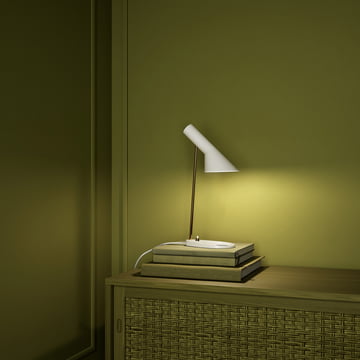 Louis Poulsen - AJ Mini tafellamp, mat wit / lichtroze (150e jubileumeditie)