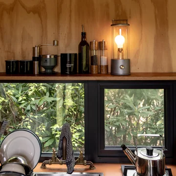 Tala - De Rugged Muse oplaadbare tafellamp, ruw aluminium