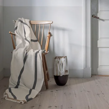 Mette Ditmer - Shadow Deken, 130 x 175 cm, gebroken wit/grijs