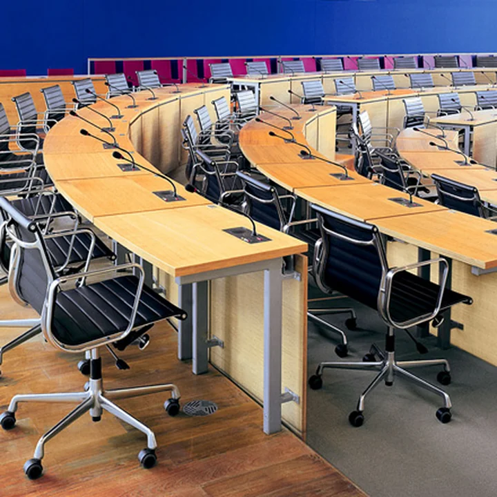 Aluminium Group EA 117 bureaustoel van Vitra