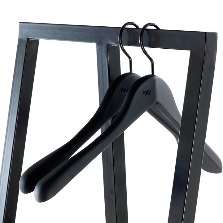 Klassiek ontwerp op de kledingroede