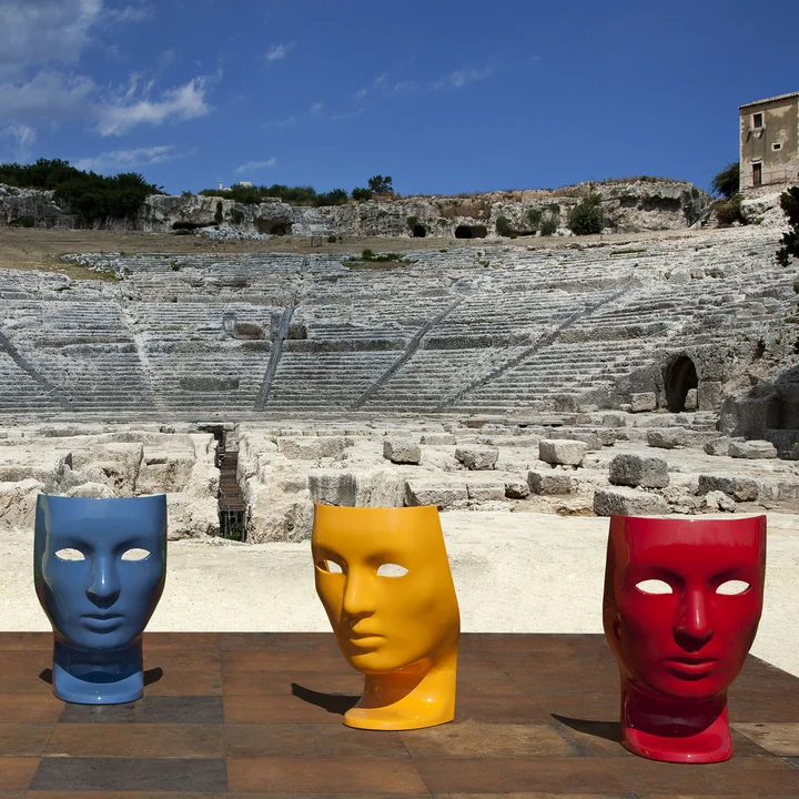 Nemo Fauteuil van Driade in het amfitheater