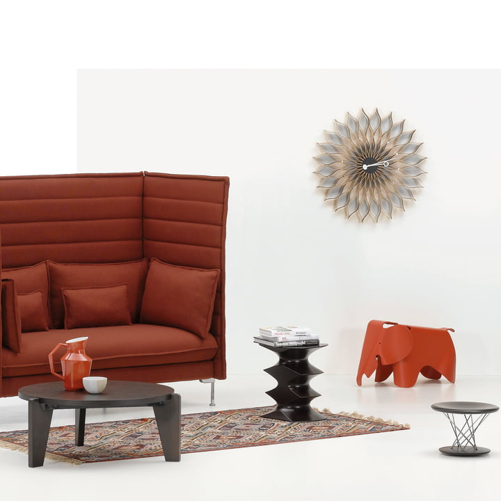 Zonnebloemklok en Eames Olifant van Vitra