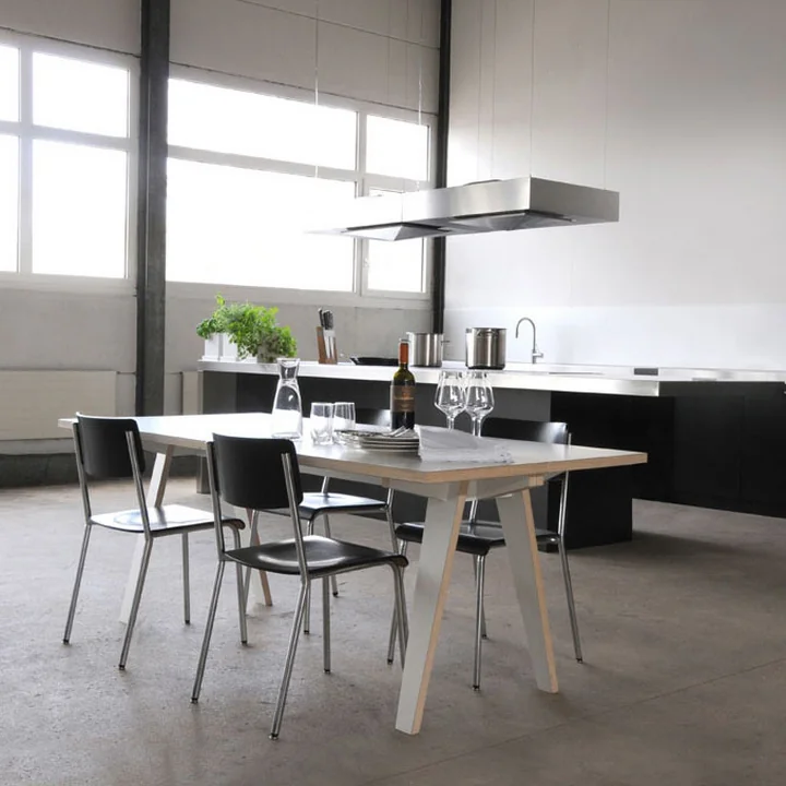 Steck Tafel van Tojo in de eetkamer