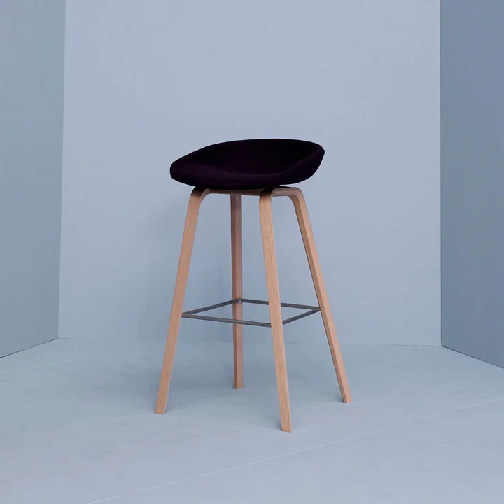 About A Stool AAS 32 van HAY