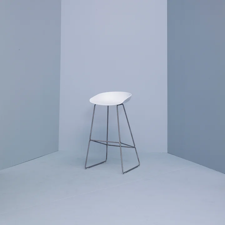 HAY - About A Stool AAS 38, wit