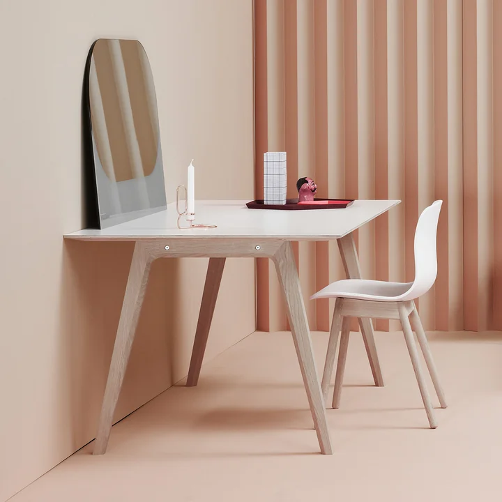 About A Chair AAC 12 van HAY