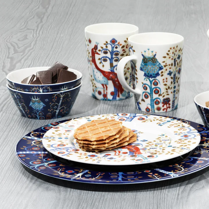 Het Taika servies van Iittala verrast met zijn kleurrijke stijl