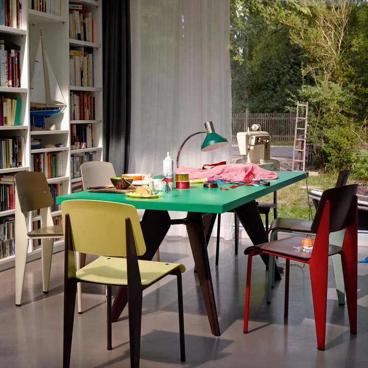 Prouvé Standard SP chair van Vitra