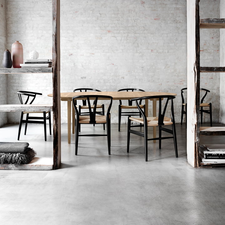 CH24 Wishbone Chair van Carl Hansen