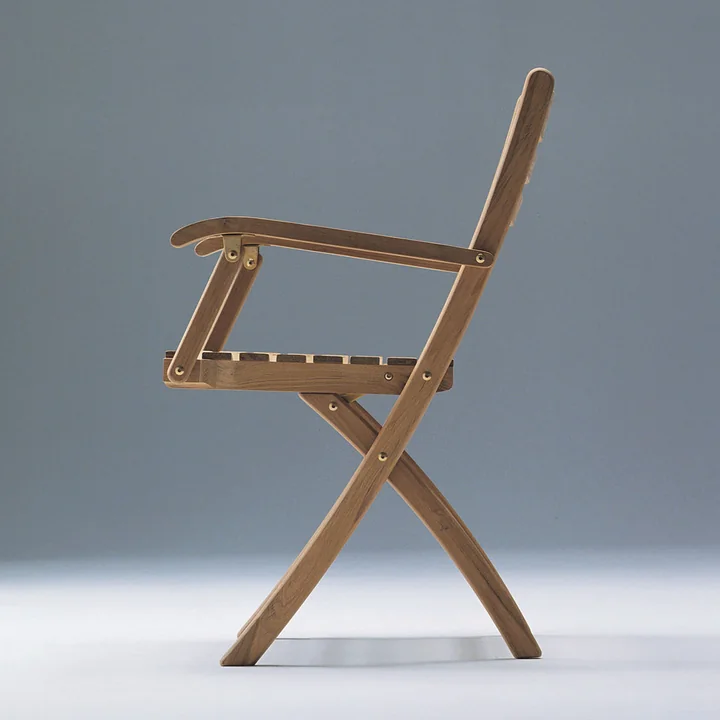 Selandia Vouwstoel met armleuningen van Skagerak in Teakhout