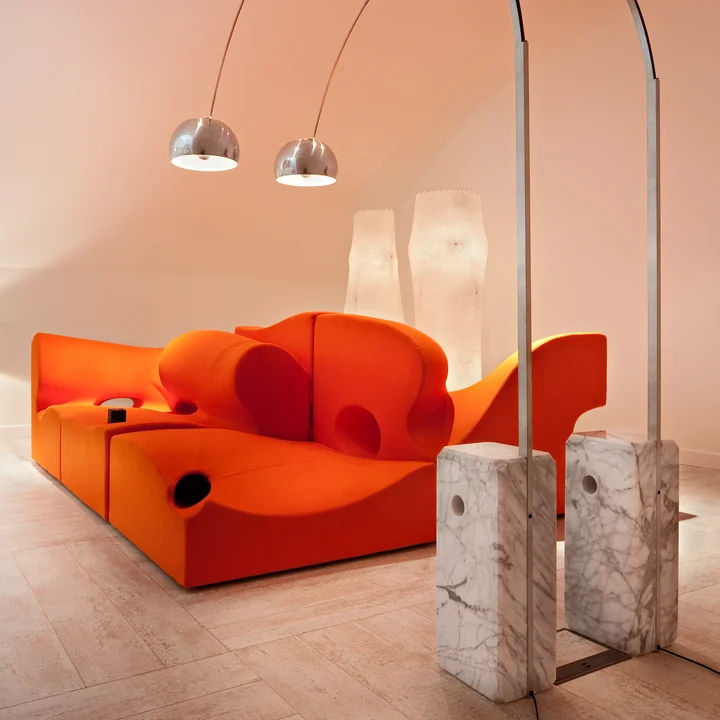 Arco Standard Lamp van Flos in een lounge