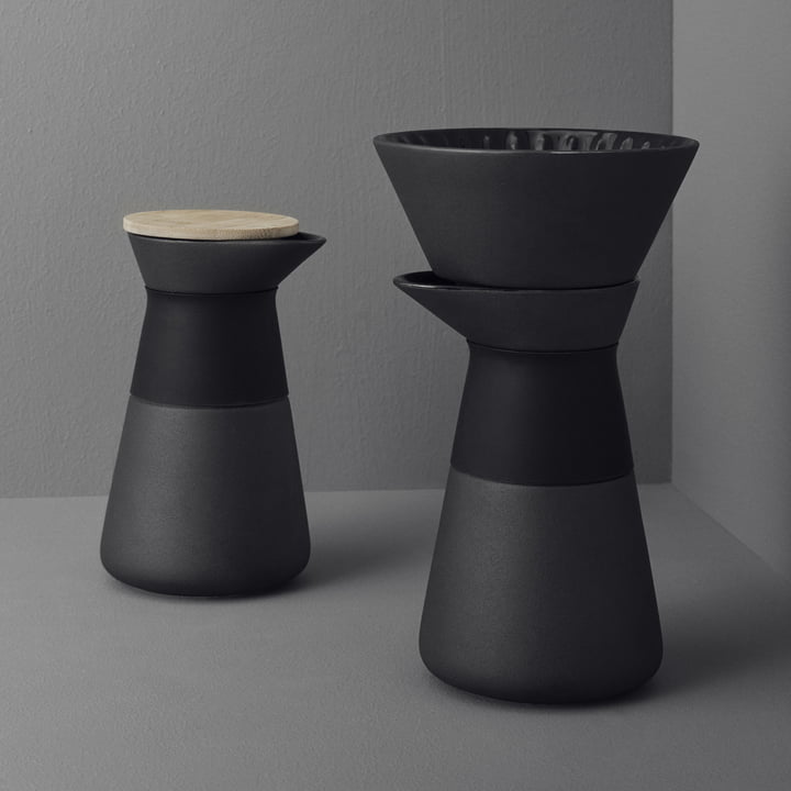 De Theo koffiefilterkaraf met elegant slow-brew systeem van Stelton