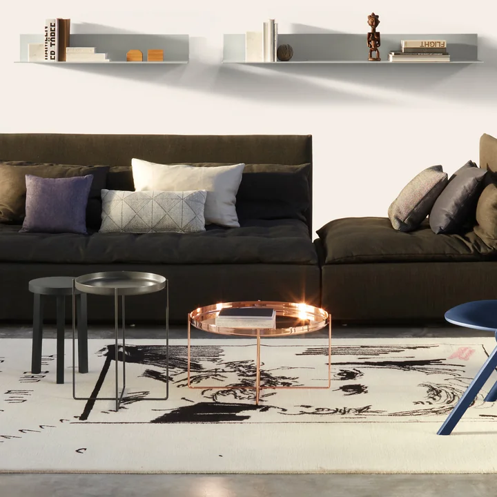 De CM05 Habibi bijzettafel in koper en zwart van e15