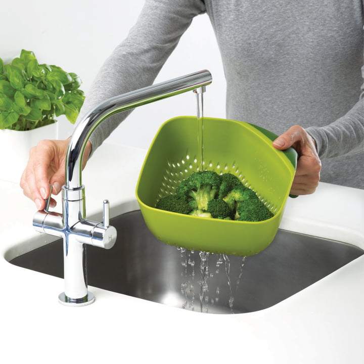 Joseph Joseph Joseph - Square Colander Medium in Groen