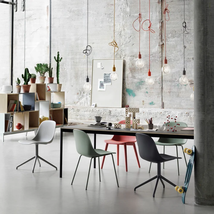 Muuto - Fibre Side Chair varianten, E27 hanglamp