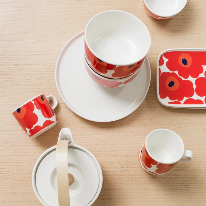 Oiva Unikko Kom van Marimekko in wit en rood