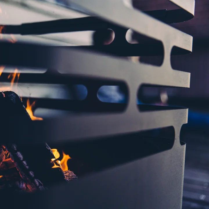 Hiaten in de Cube Vuurkorf van Höfats