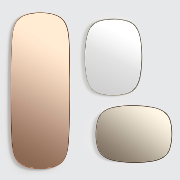 De Framed Mirror van Muuto in groot, roze / klein, taupe / klein, grijs