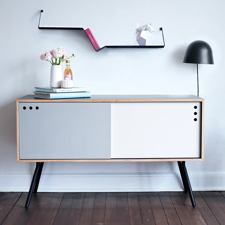 Fold Shelf en Kuppi Wandlamp by Woud