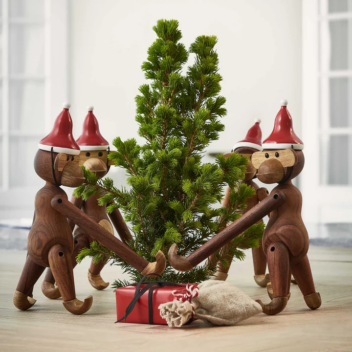 Kerstsfeer met houten speelgoed door Kay Bojesen