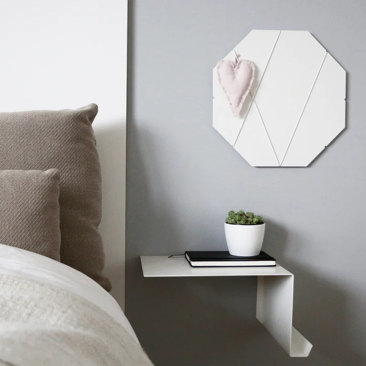 Prikbord en Bedside Table van Nichba Design