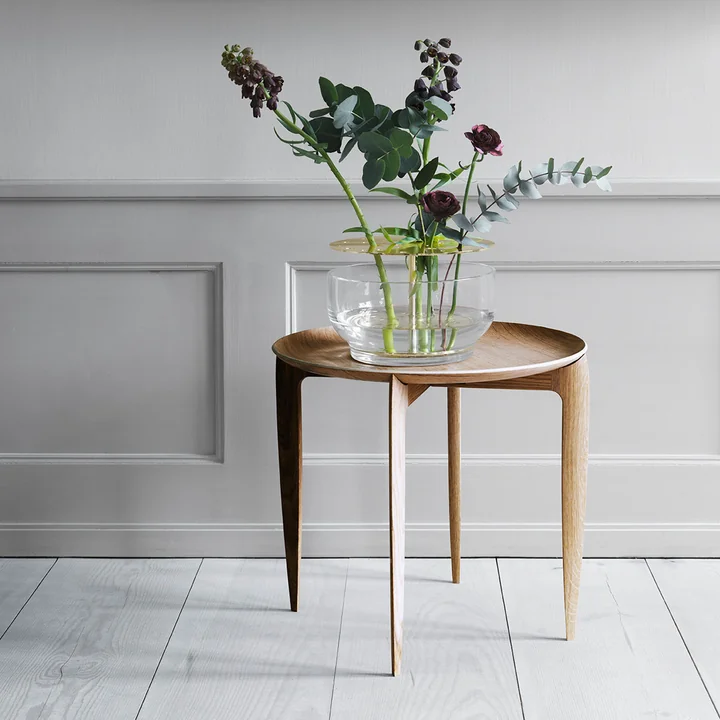 Designer Vaas Ikebana op Bijzettafel door Fritz Hansen