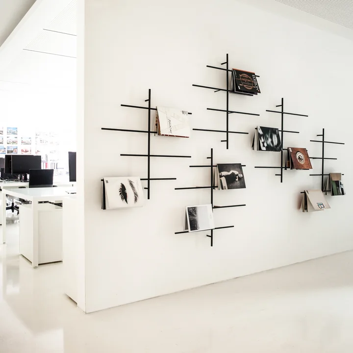 Sketch Krantenhouder van Schönbuch