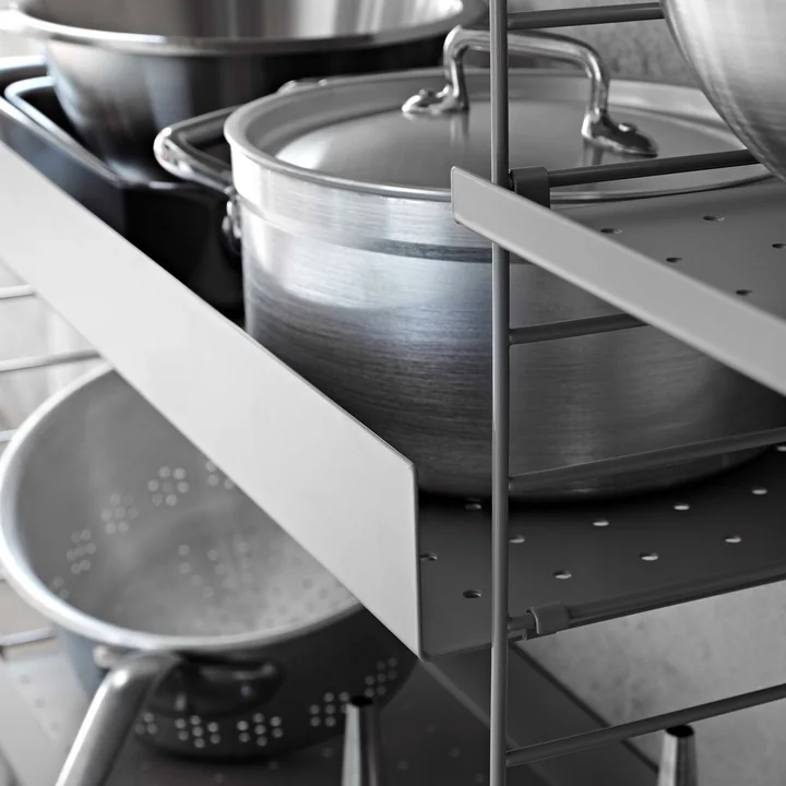 Metalen plank van String in grijs