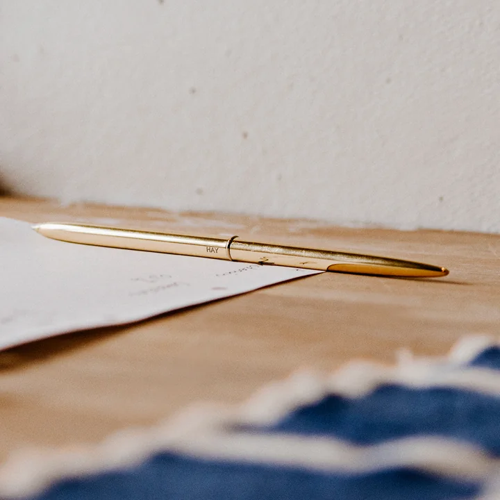 Bullet Biros van HAY