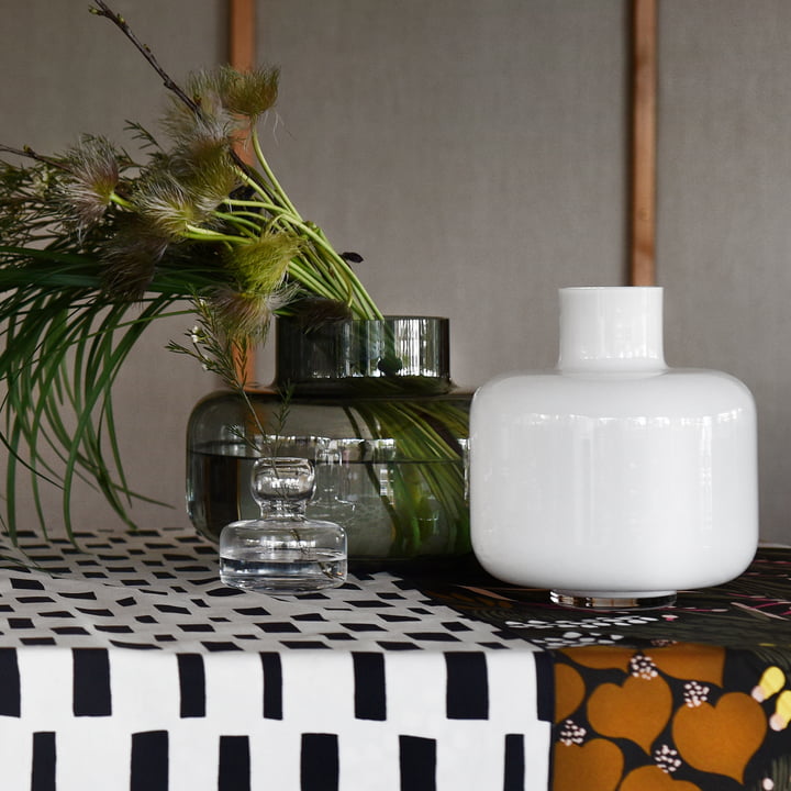 Flower Vase en Urna vaas van Marimekko