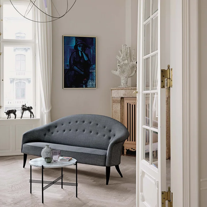 Paradiset bank en TS salontafel van Gubi in de woonkamer