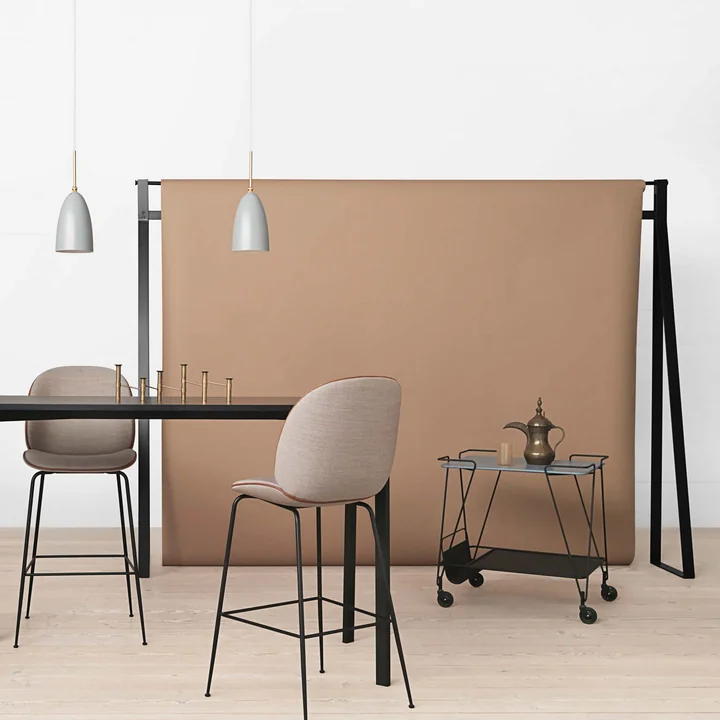 Matégot Trolley van Gubi in private en publieke ruimtes