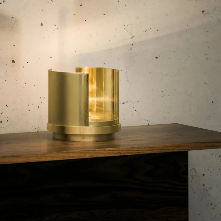 Olielamp Holoceen nr. 2 van Wästberg in messing