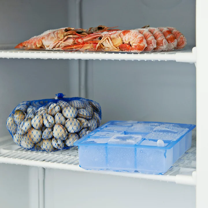 IJsblokjesmaker van HAY in lichtblauw