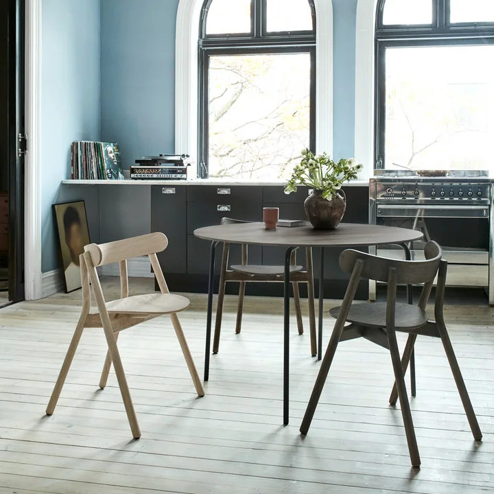 The Northern - Kamp eettafel met Oaki stoelen