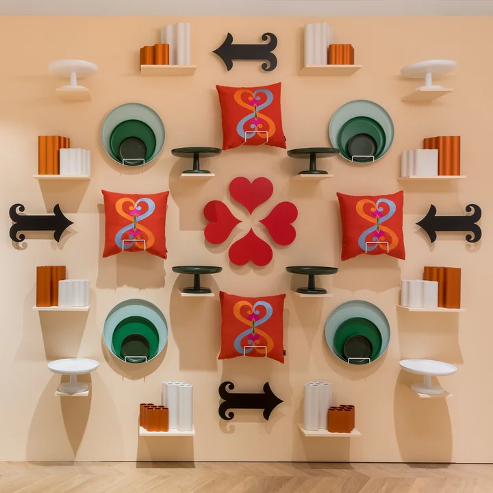 Accessoires van Vitra - Metalen wandreliëf