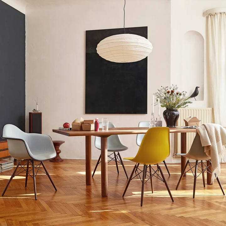 Eames Plastic Side Chair DSW van Vitra