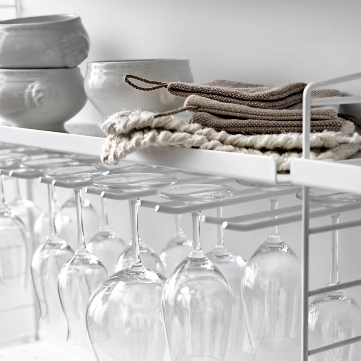 String - Metalen plank met lage rand