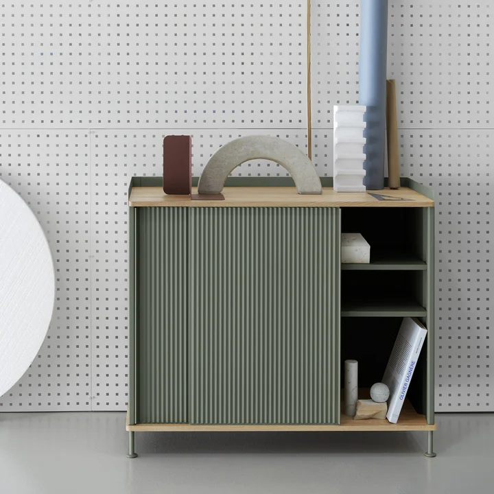 High Enfold Sideboard van Muuto in Eik / Dusty Green