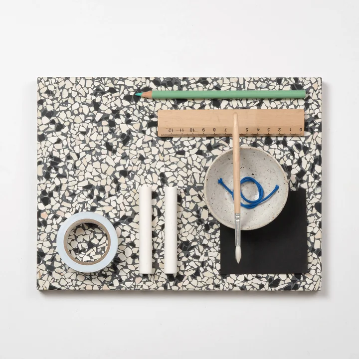 De OK Design - Confetti snij- en serveerplank Large, zwart & ivoor