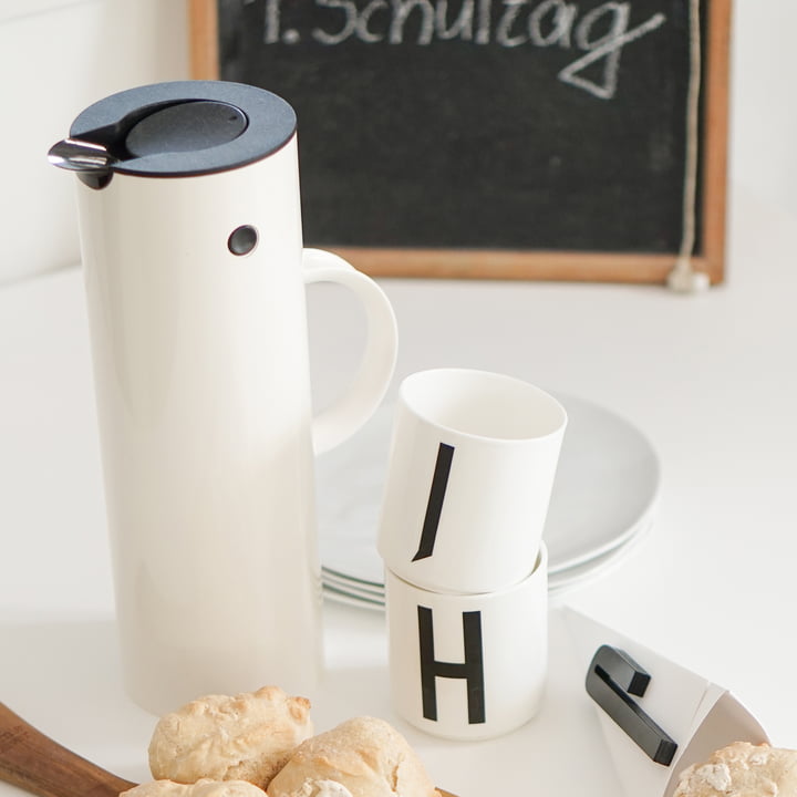 De Stelton - isoleerkan EM 77, 1 l in wit van Sabine Erhard van de blog Bumblebee Hill